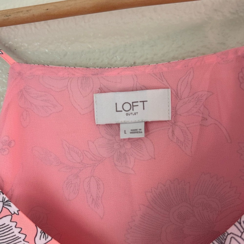 ❇️LOFT Pink Floral Camisole Top 2 for $22❇️ - Picture 2 of 4